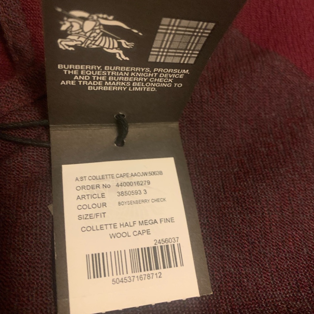 Brand new authentic Burberry wool Collette Halg Mega Fine Wool Cape
